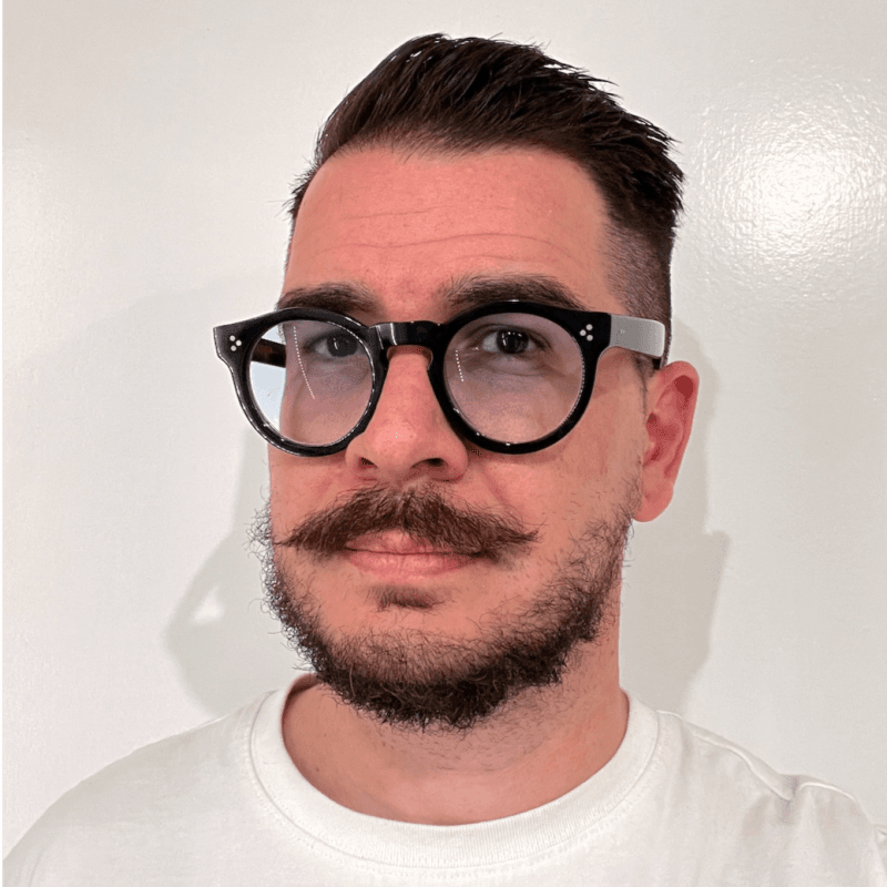 Riccardo Genova — Independent Software Engineer & AI Strategist